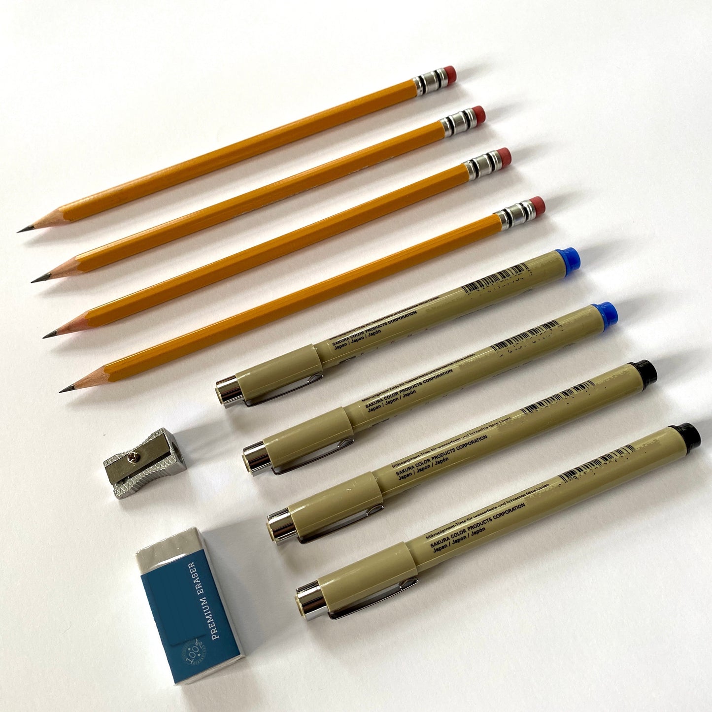 DELUXE Archival-quality pen and pencil set