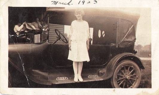 Gemini AI solves minor historical mysteries in old photos
