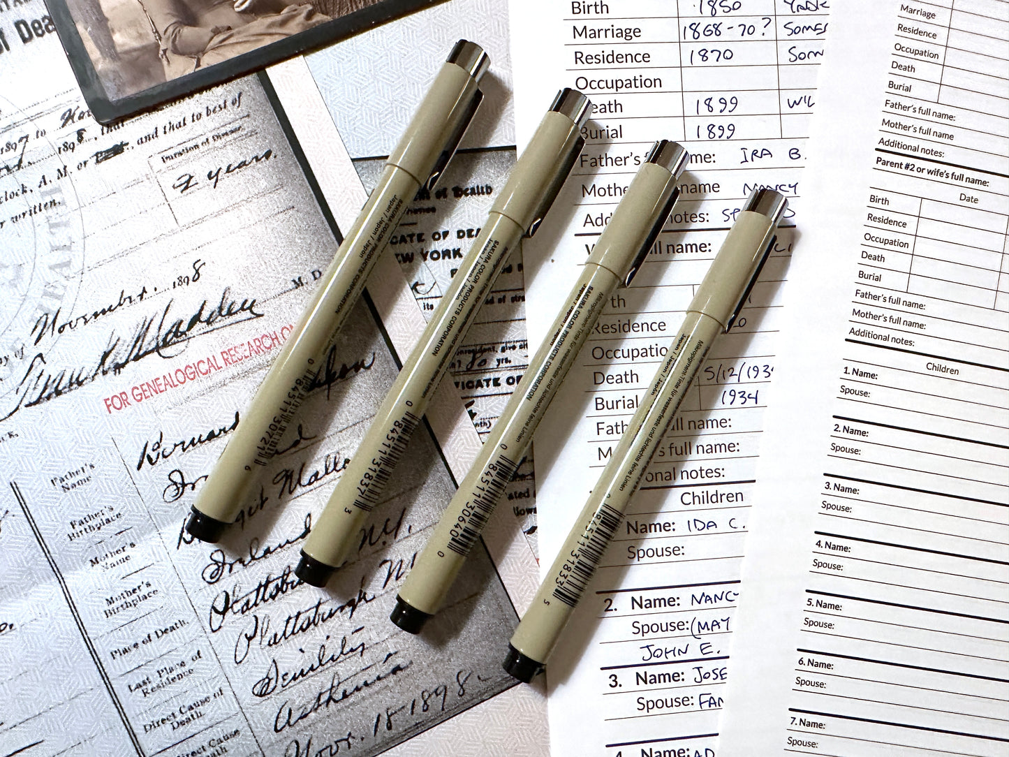 Archival-quality black pen set for genealogy (4 pieces)