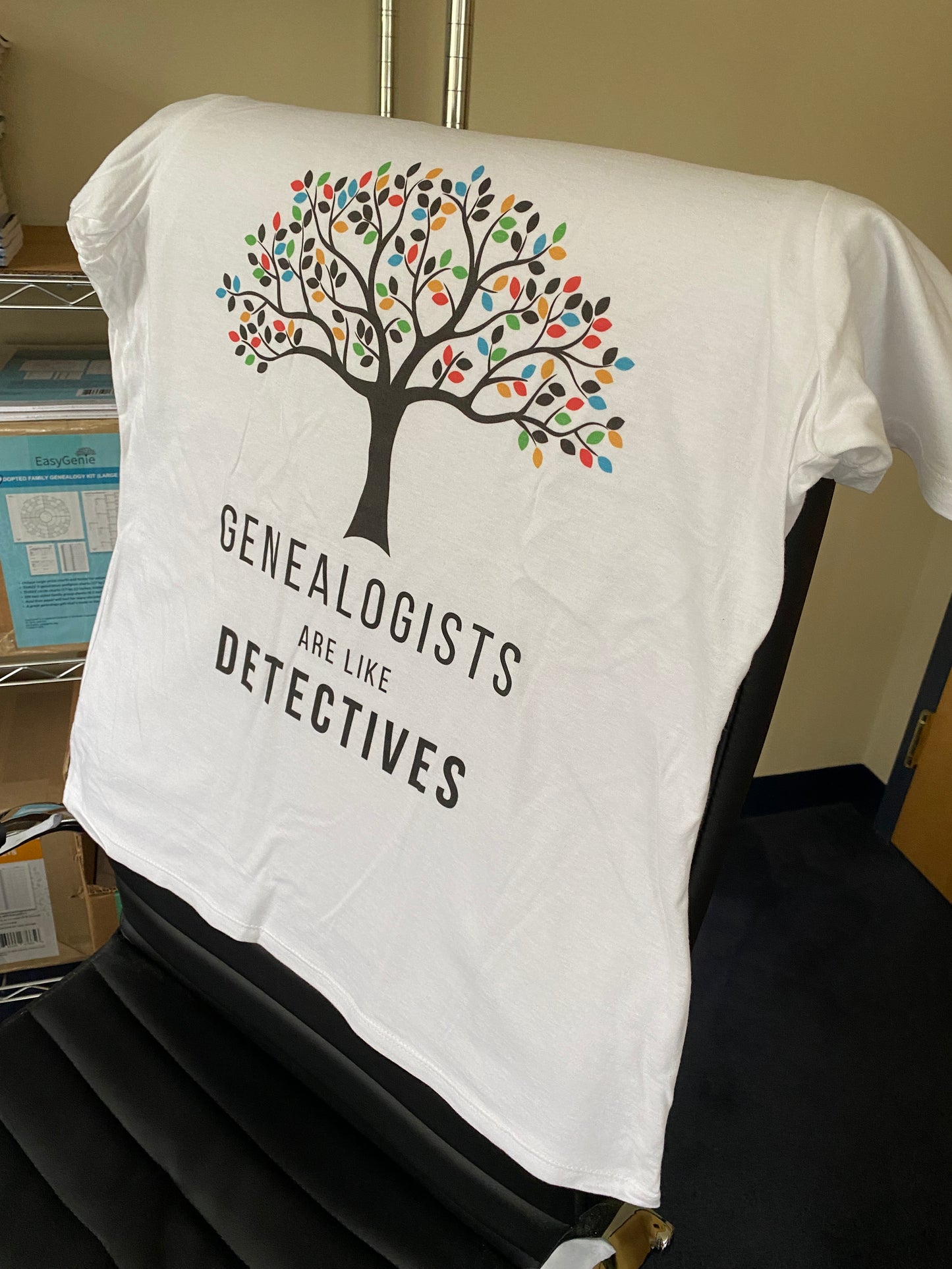 Genealogy T-Shirt: Tree design & "Genealogists are like detectives"